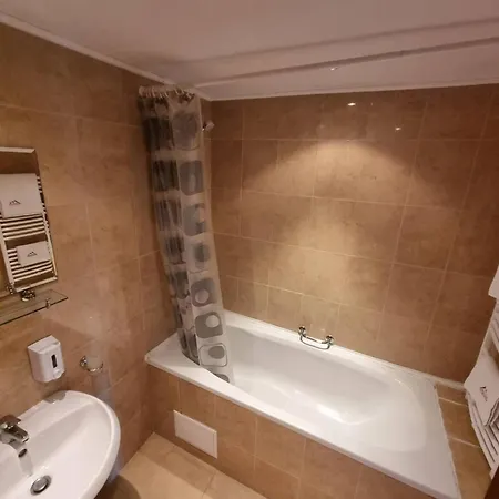 1br Homey Duplex 300mbps Wifi - Two Floor With Washer Daire