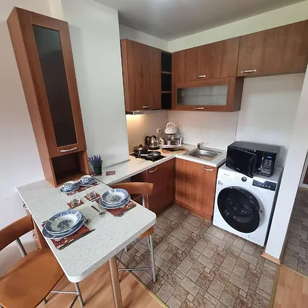 Апартамент 1br Homey Duplex 300mbps Wifi 2 Floor With Washer Банско